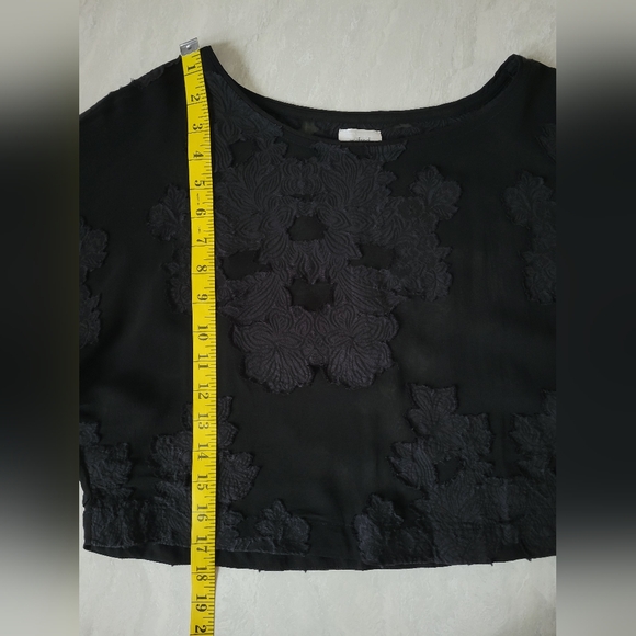 WILFRED Blayze black cropped blouse burnout style fabric - Picture 9 of 11